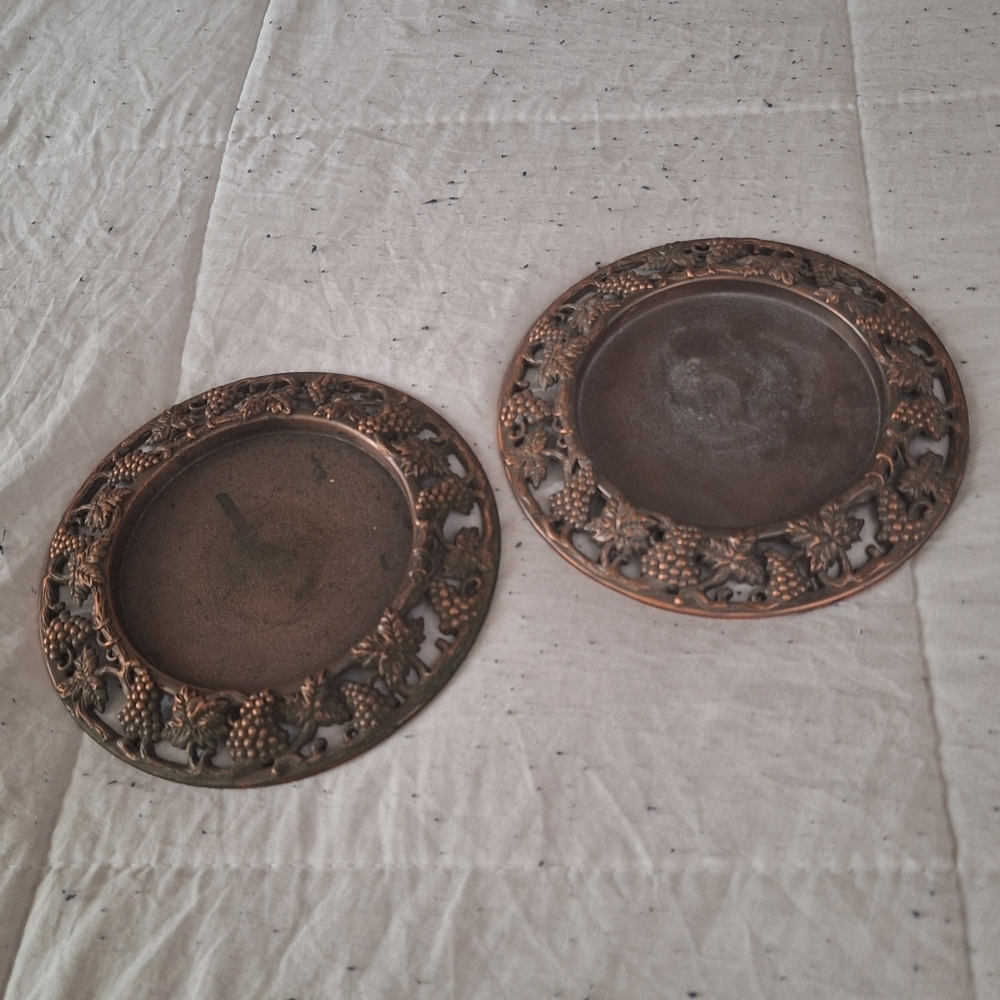 Metal grapevine design candle coasters/holders set - copper finish